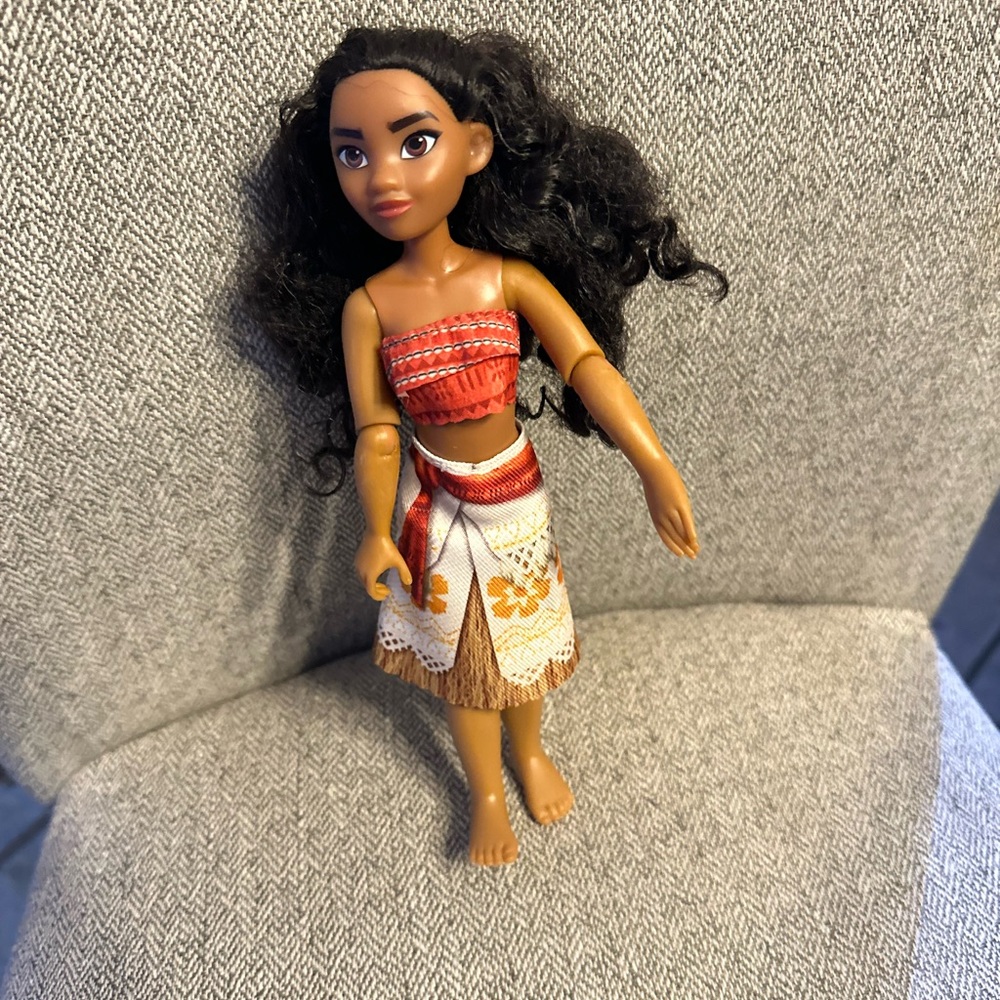 2015 Hasbro Disney Moana Action Figure Doll Jointed